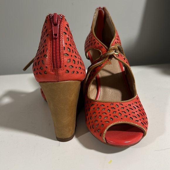 Miz Mooze wedges - Picture 5 of 6